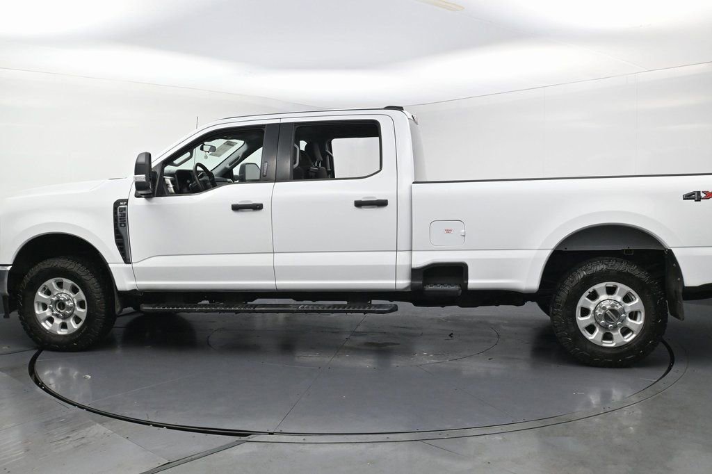 Used 2024 Ford F350 XLT image 10