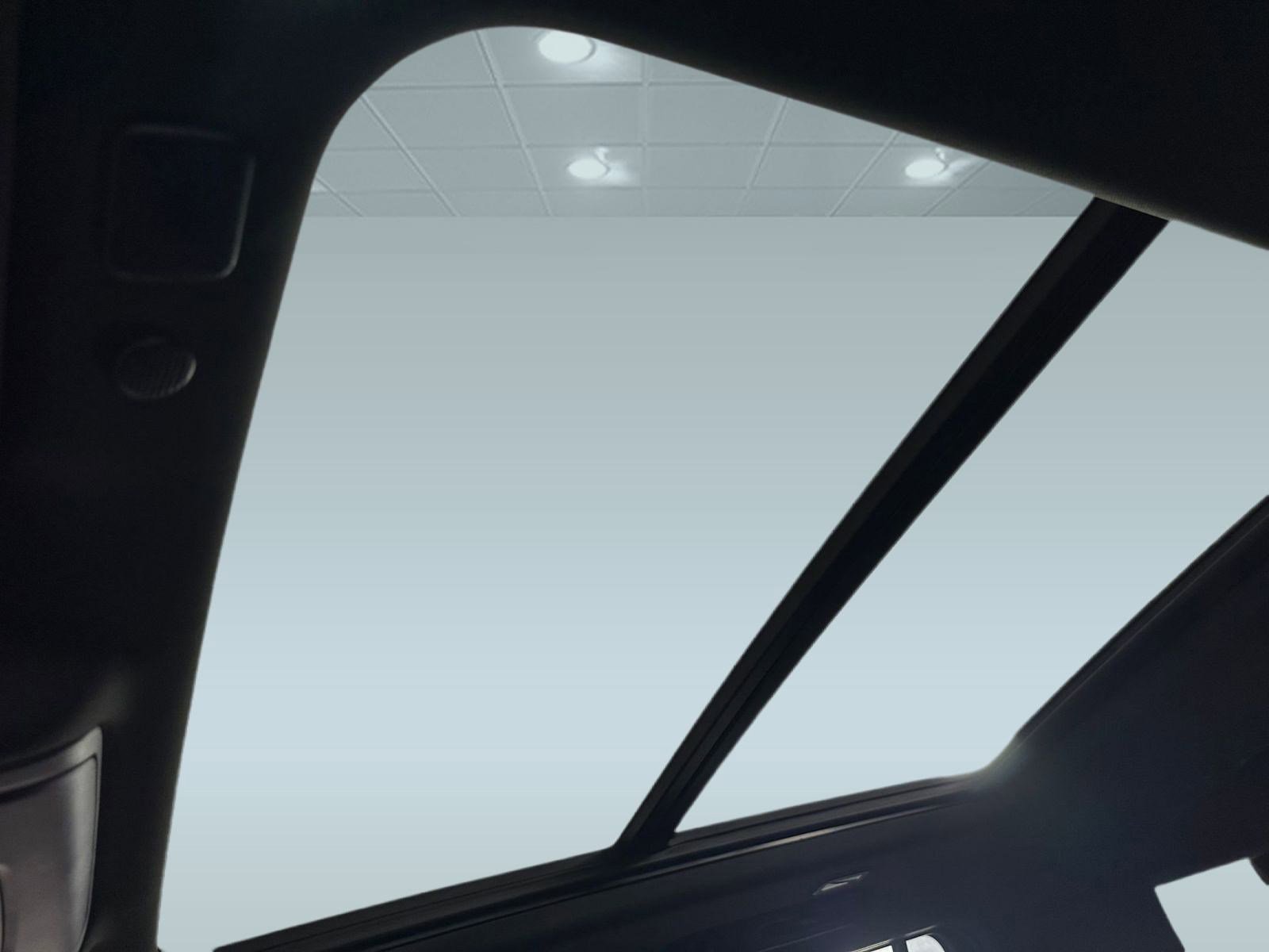 Used 2023 GMC Yukon Denali image 13