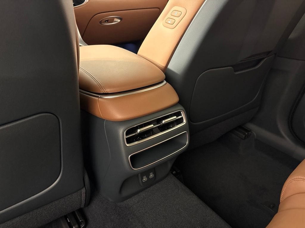 New 2027 Genesis GV70 2.5T Advanced AWD/4WD image 25