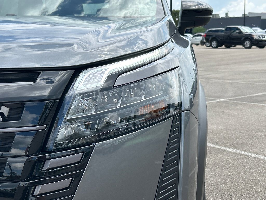 New 2026 Nissan Pathfinder SL FWD image 16
