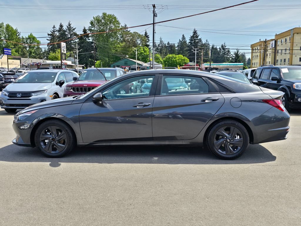 Used 2022 Hyundai Elantra SEL FWD image 4