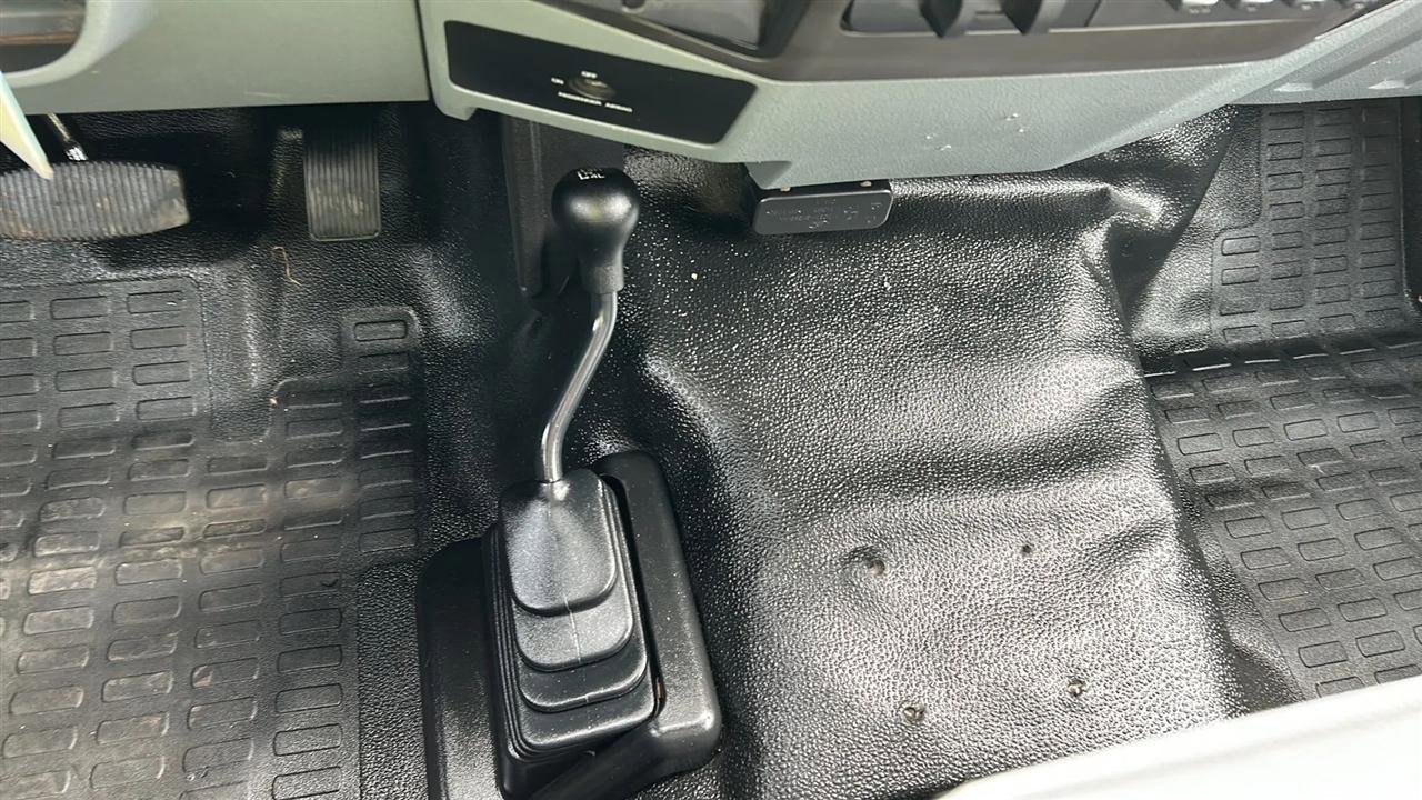 Used 2015 Ford F350 XL w/ Snow Plow Prep Package image 58