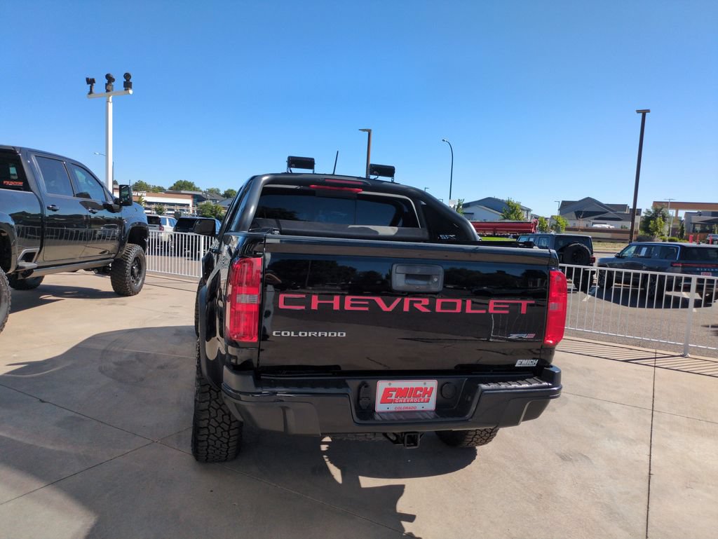 Used 2021 Chevrolet Colorado ZR2 w/ ZR2 Midnight Special Edition AWD/4WD image 4