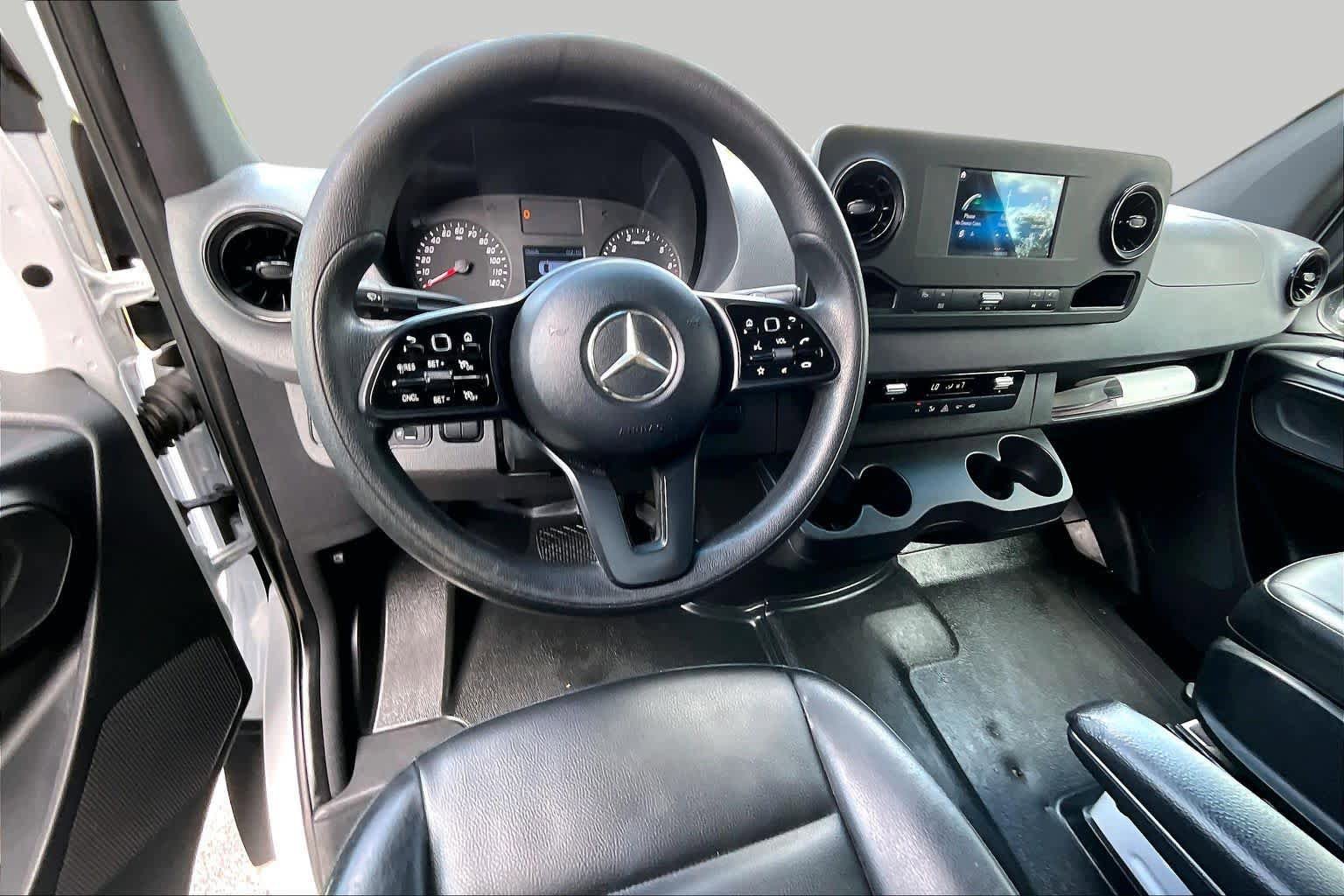 Used 2020 Mercedes-Benz Sprinter 2500 image 6