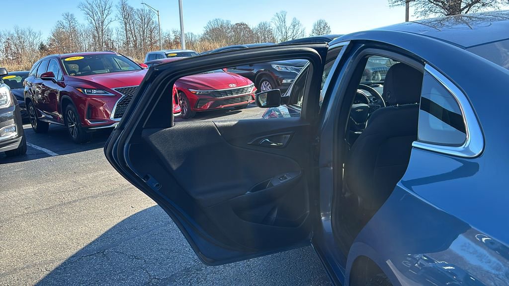 Used 2024 Chevrolet Malibu RS image 28