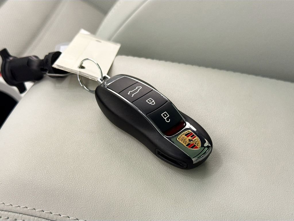 Used 2024 Porsche Macan S image 17
