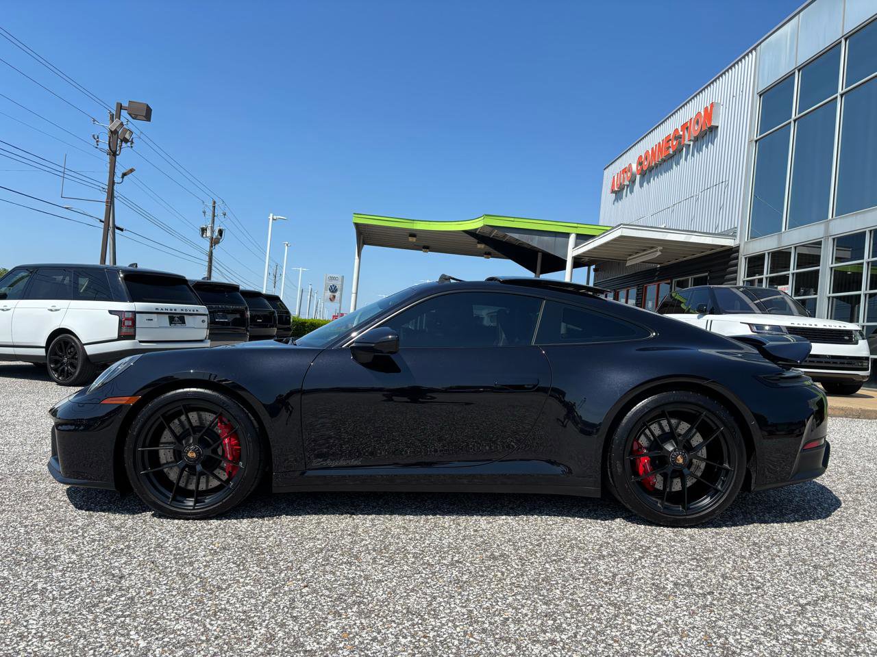 Used 2025 Porsche 911 Carrera 4 GTS image 3