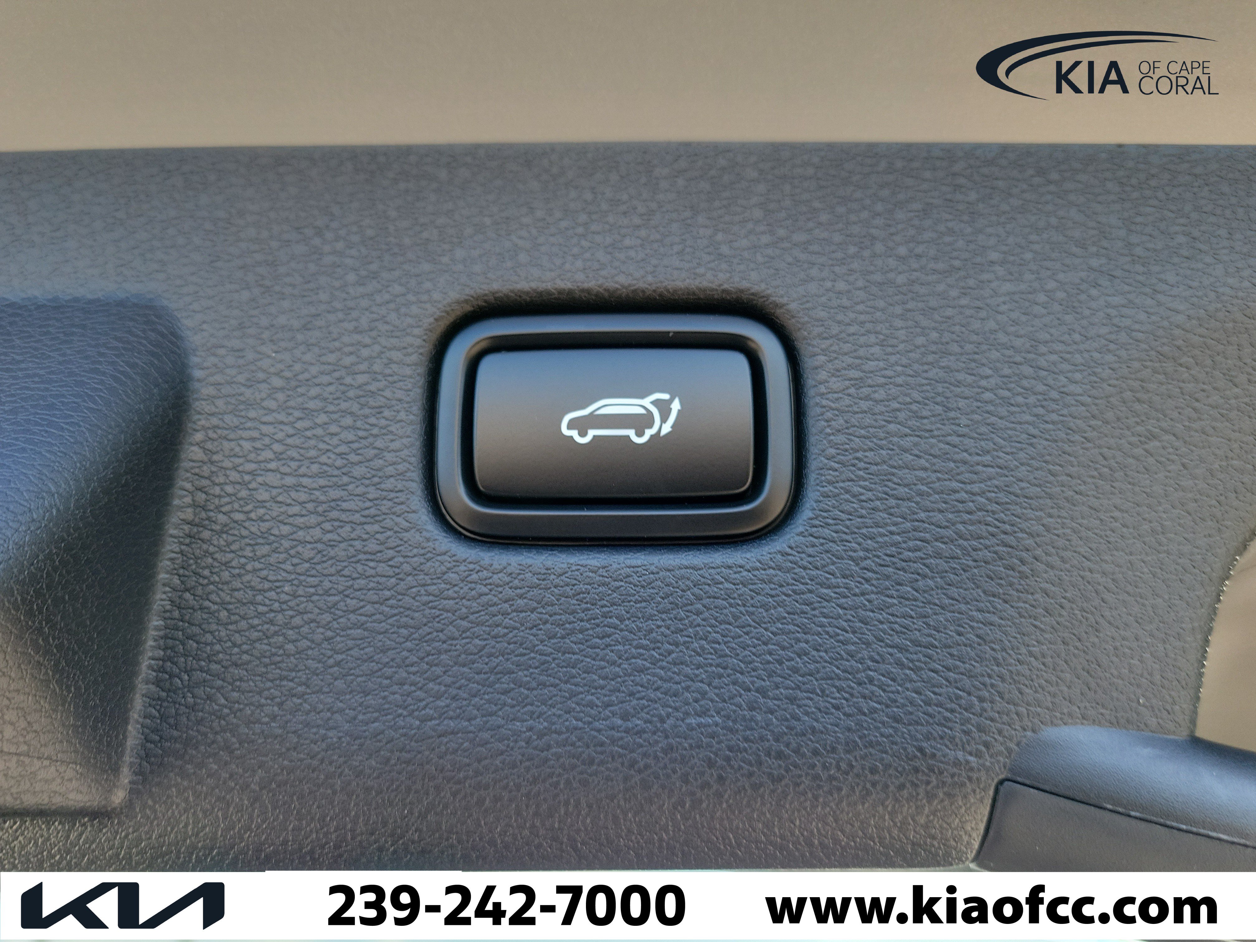 New 2026 Kia Sportage SX FWD image 11