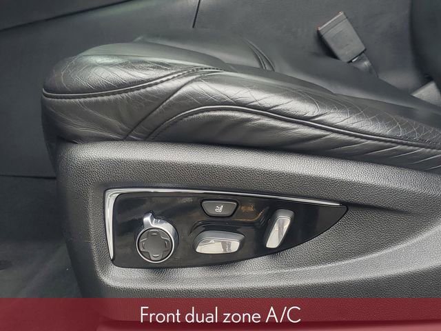 Used 2017 Cadillac Escalade Platinum image 17