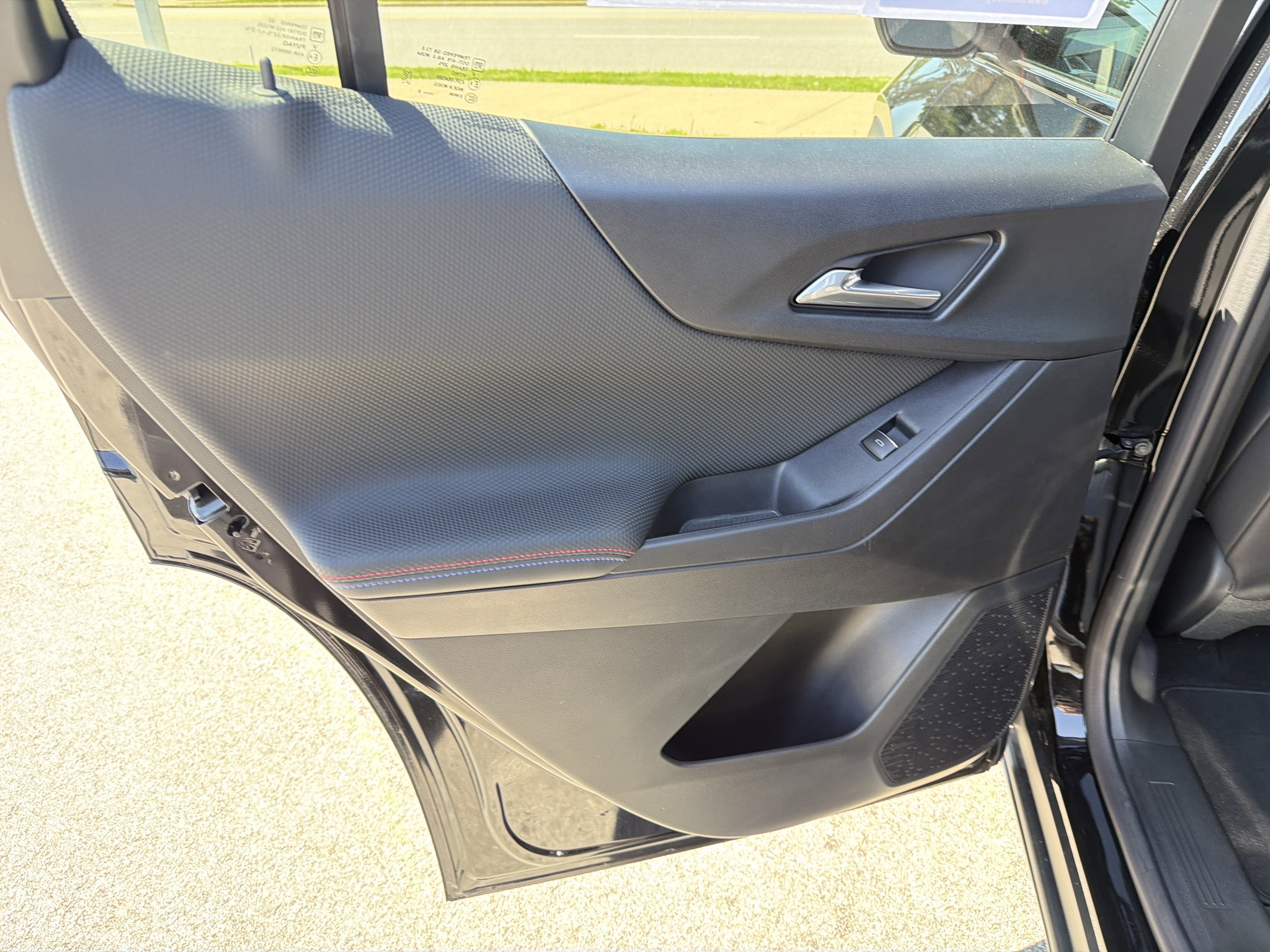 Used 2026 Chevrolet Equinox RS FWD image 51