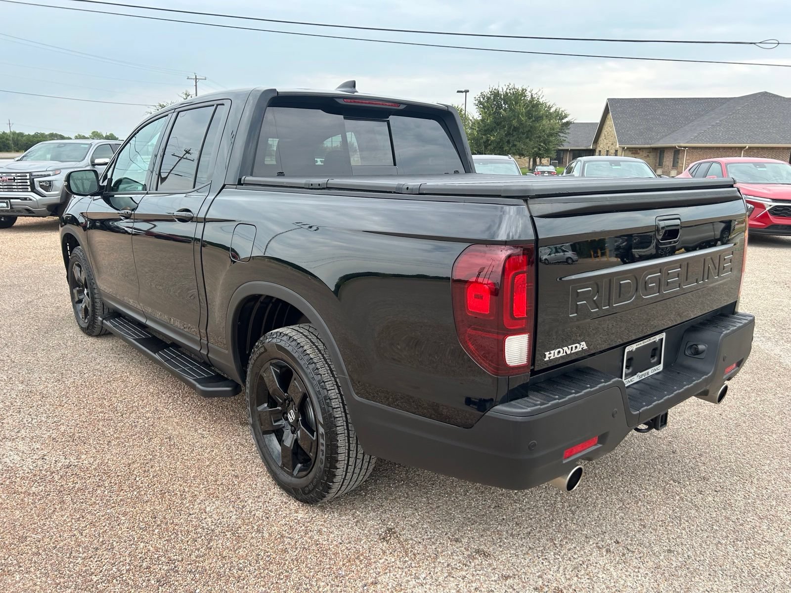 Used 2025 Honda Ridgeline Black Edition image 4