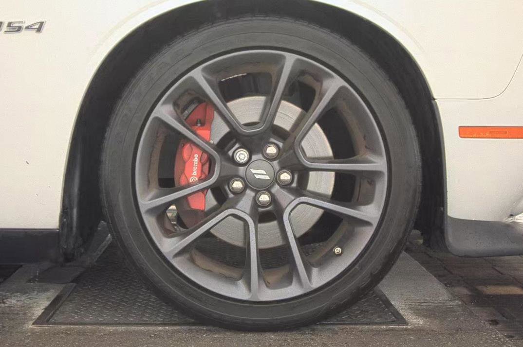 Used 2023 Dodge Challenger R/T w/ Performance Handling Group RWD image 3