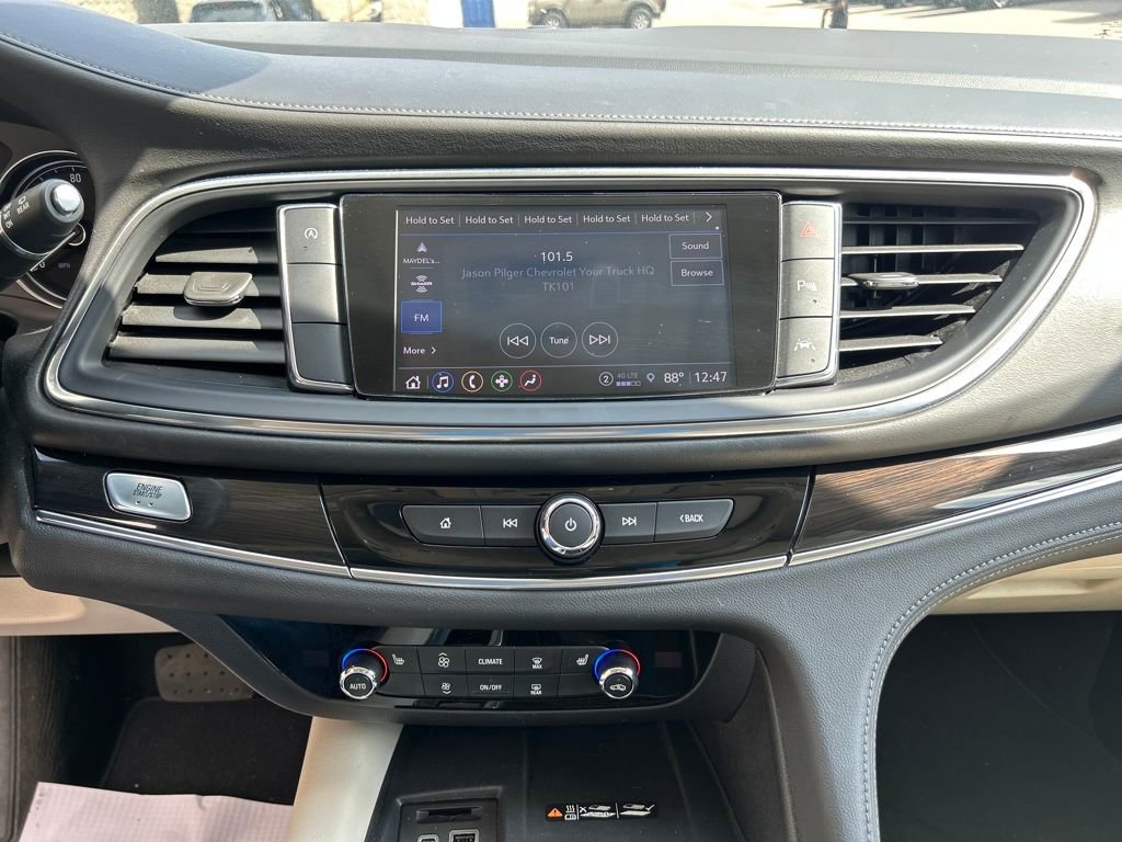 Used 2023 Buick Enclave Essence image 17