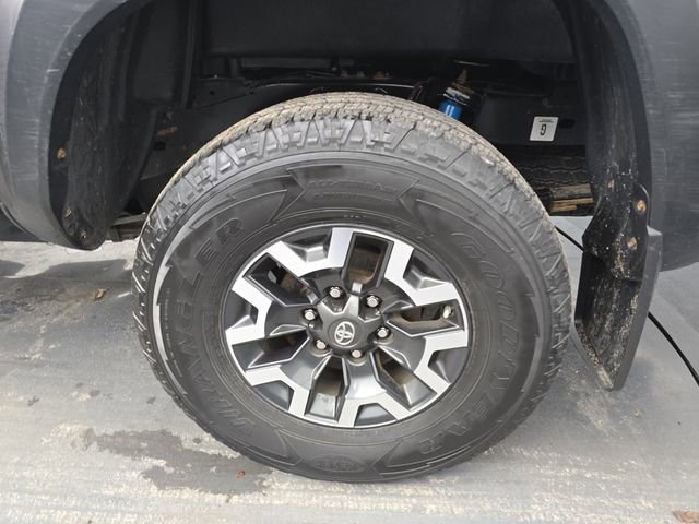 Used 2020 Toyota Tacoma TRD Off-Road image 16