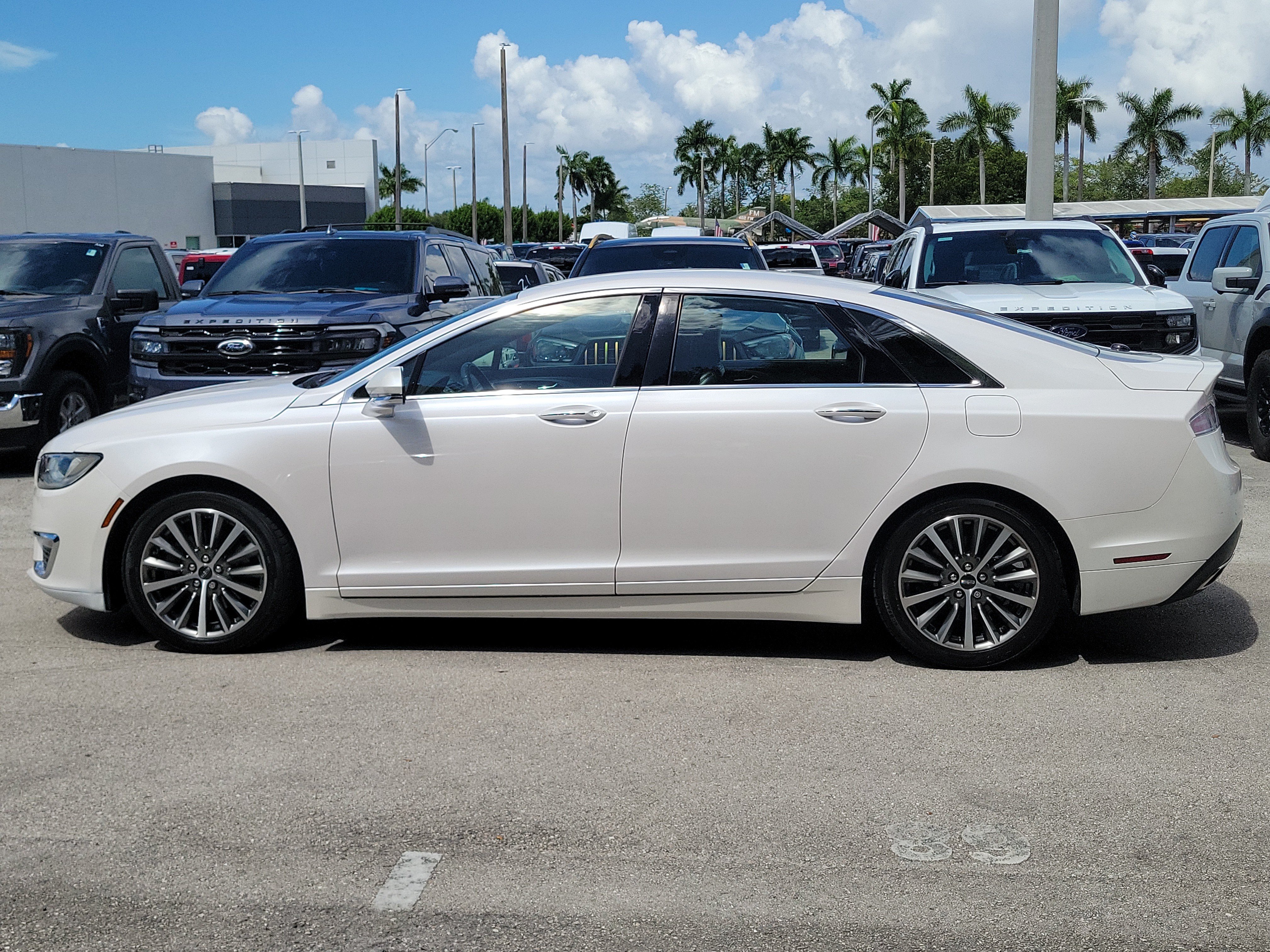 Used 2020 Lincoln MKZ FWD image 8