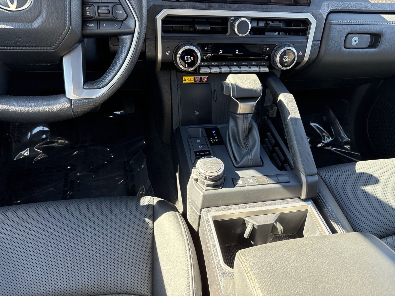 Used 2024 Toyota Tacoma Limited AWD/4WD image 22