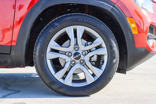 Used 2023 Kia Seltos S image 11