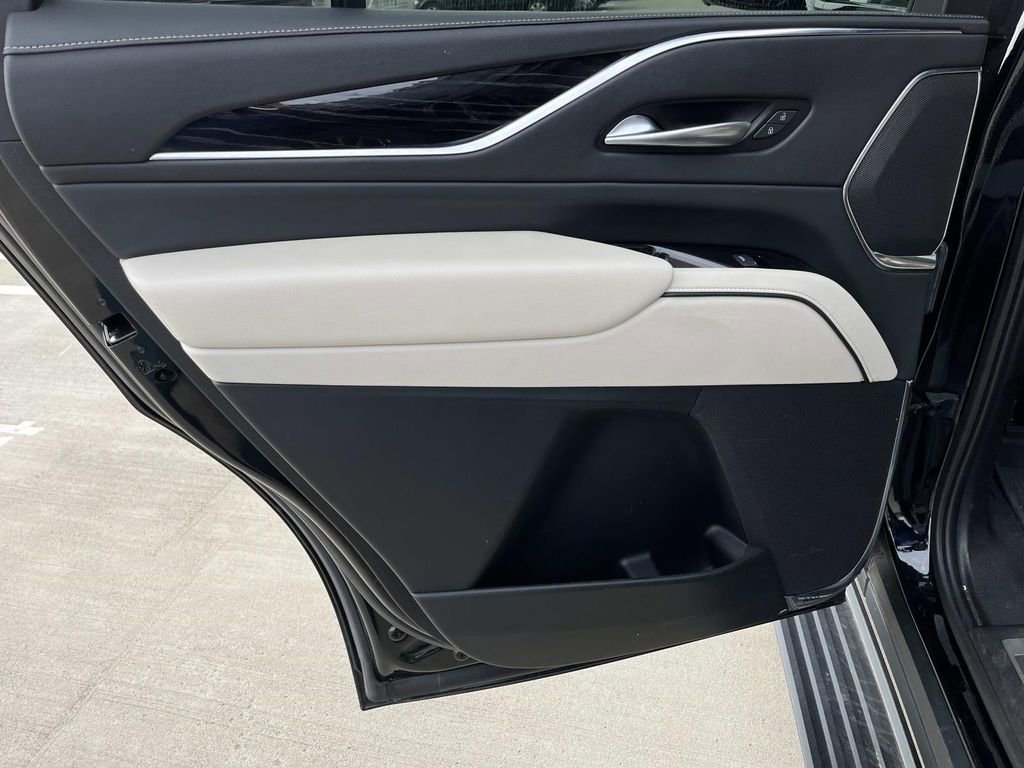 Used 2021 Cadillac Escalade Sport w/ Driver Assist Tech Package image 18