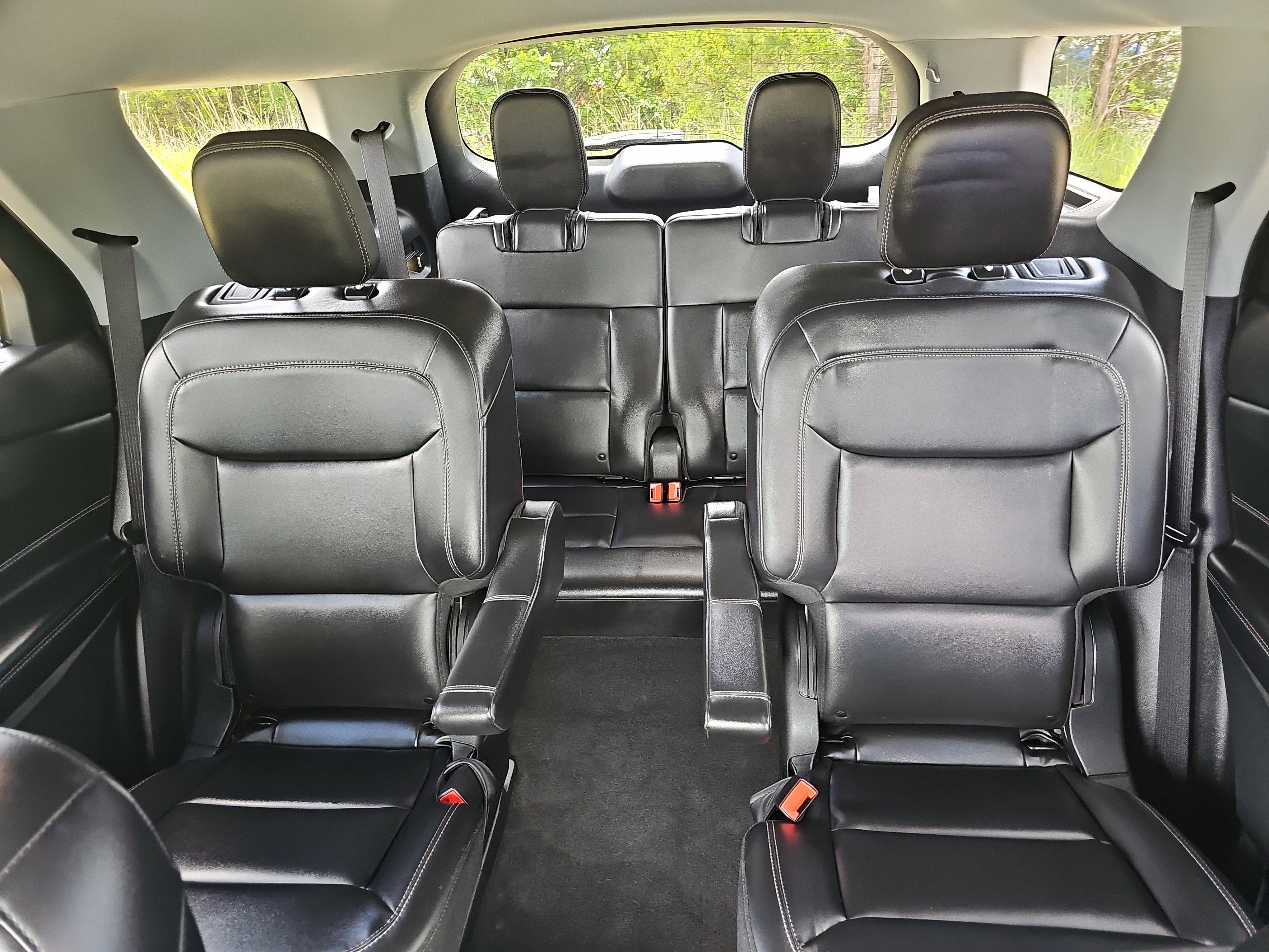 Used 2022 Ford Explorer XLT w/ Equipment Group 202A AWD/4WD image 20