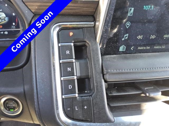 Used 2024 Chevrolet Suburban LT image 16