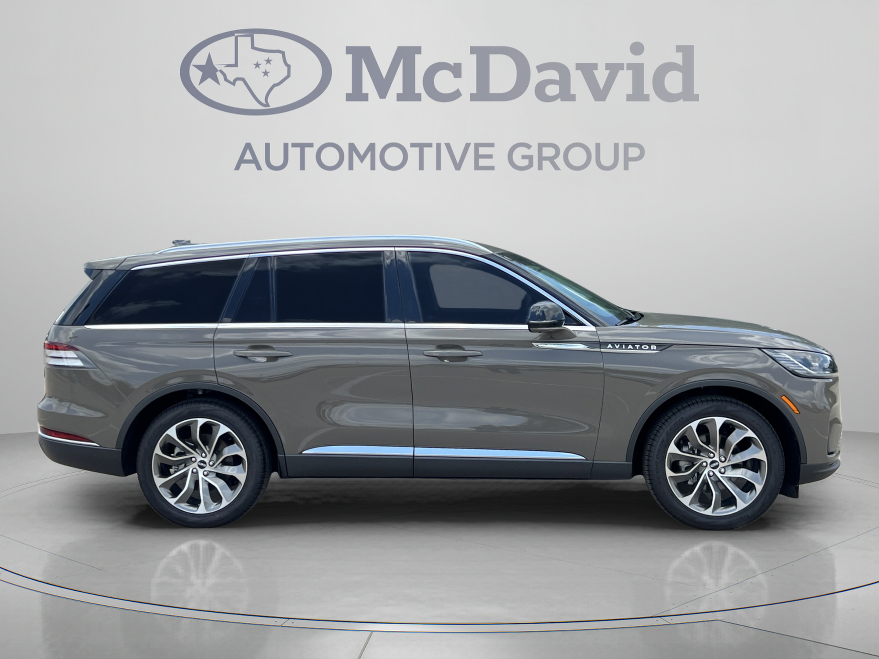 New 2025 Lincoln Aviator Reserve w/ Illumination Package RWD image 8