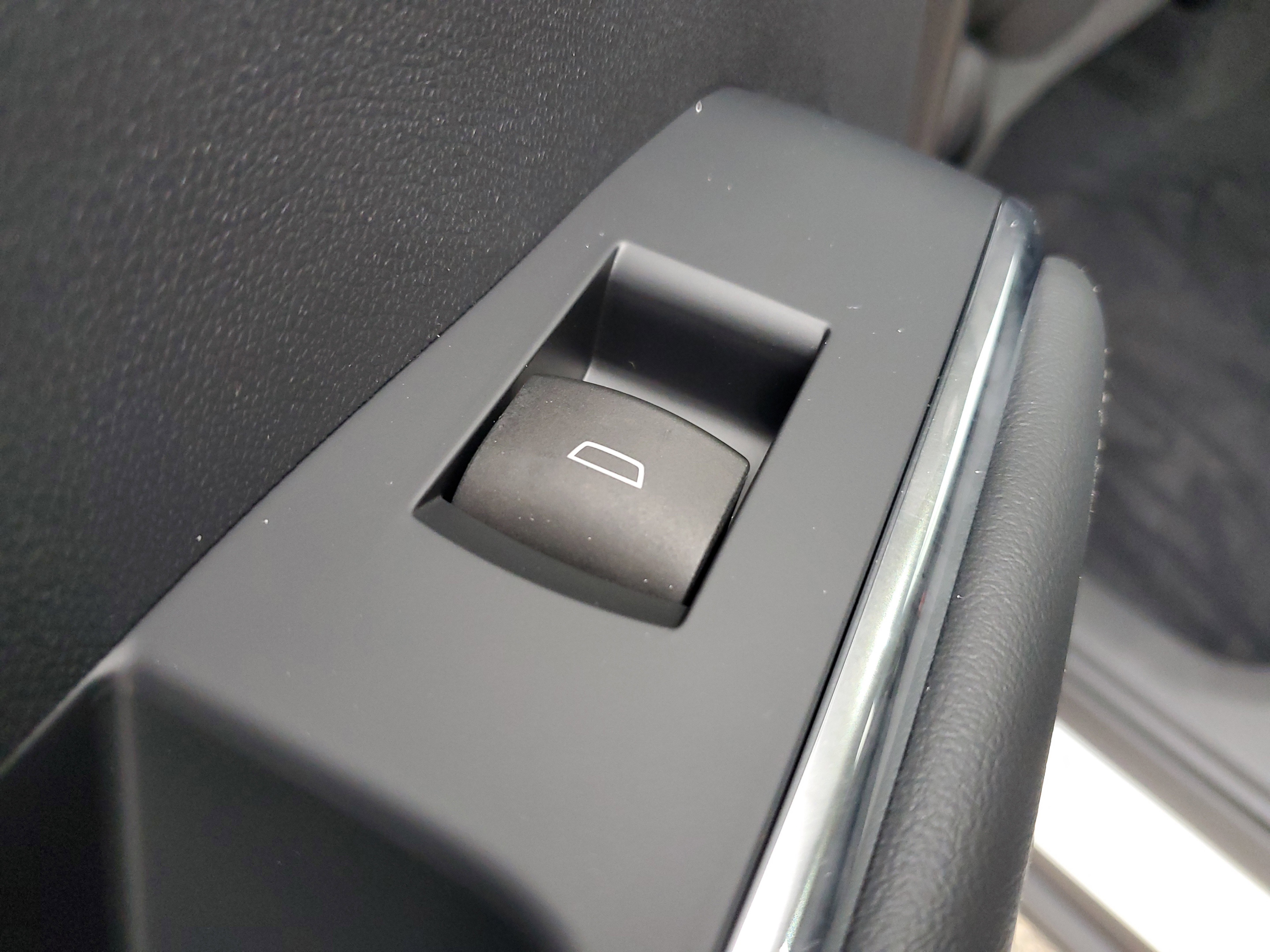 New 2025 GMC Acadia Elevation image 16