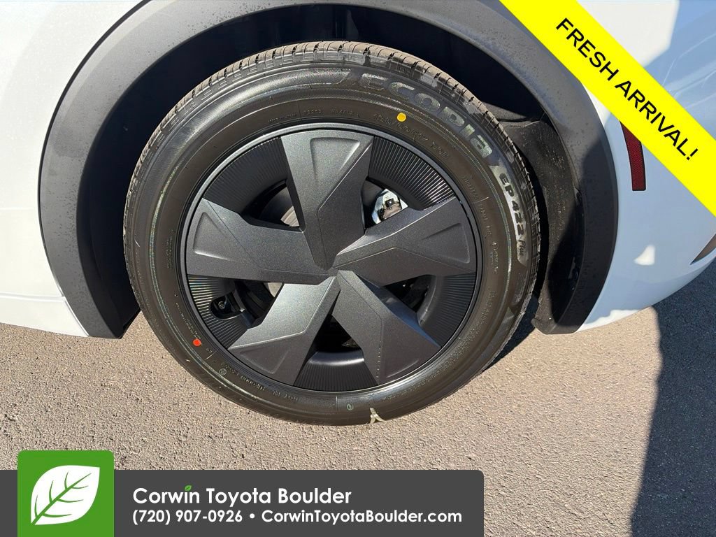 New 2027 Toyota Prius Plug-In Hybrid FWD image 19