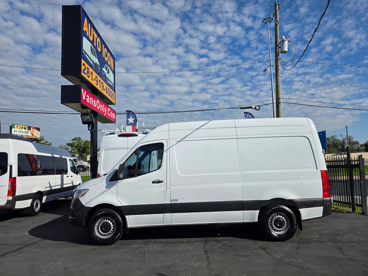 Used 2020 Mercedes-Benz Sprinter 2500 image 4
