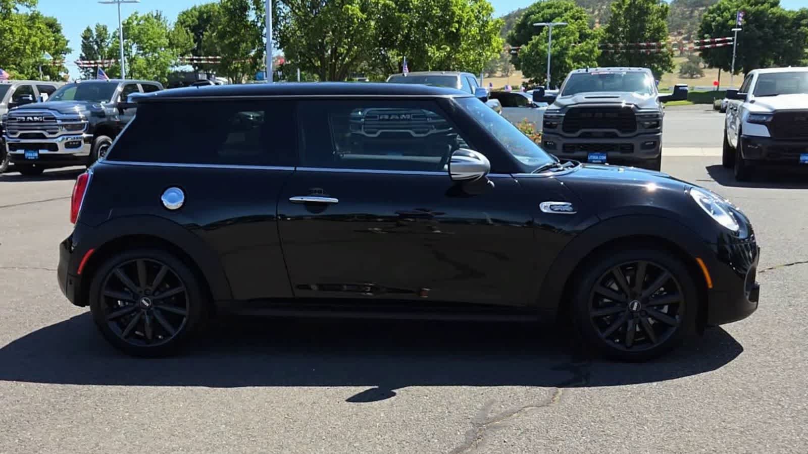 Used 2017 MINI Cooper S FWD image 9