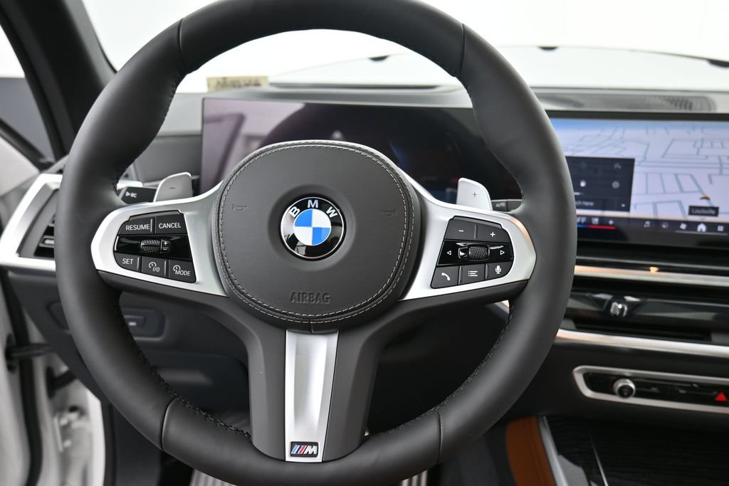 New 2026 BMW X5 xDrive40i w/ M Sport Package AWD/4WD image 12