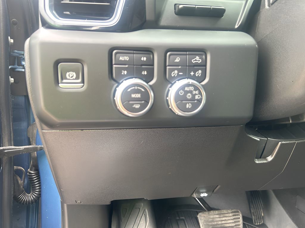 Used 2024 GMC Sierra 2500 Denali w/ Technology Package image 14