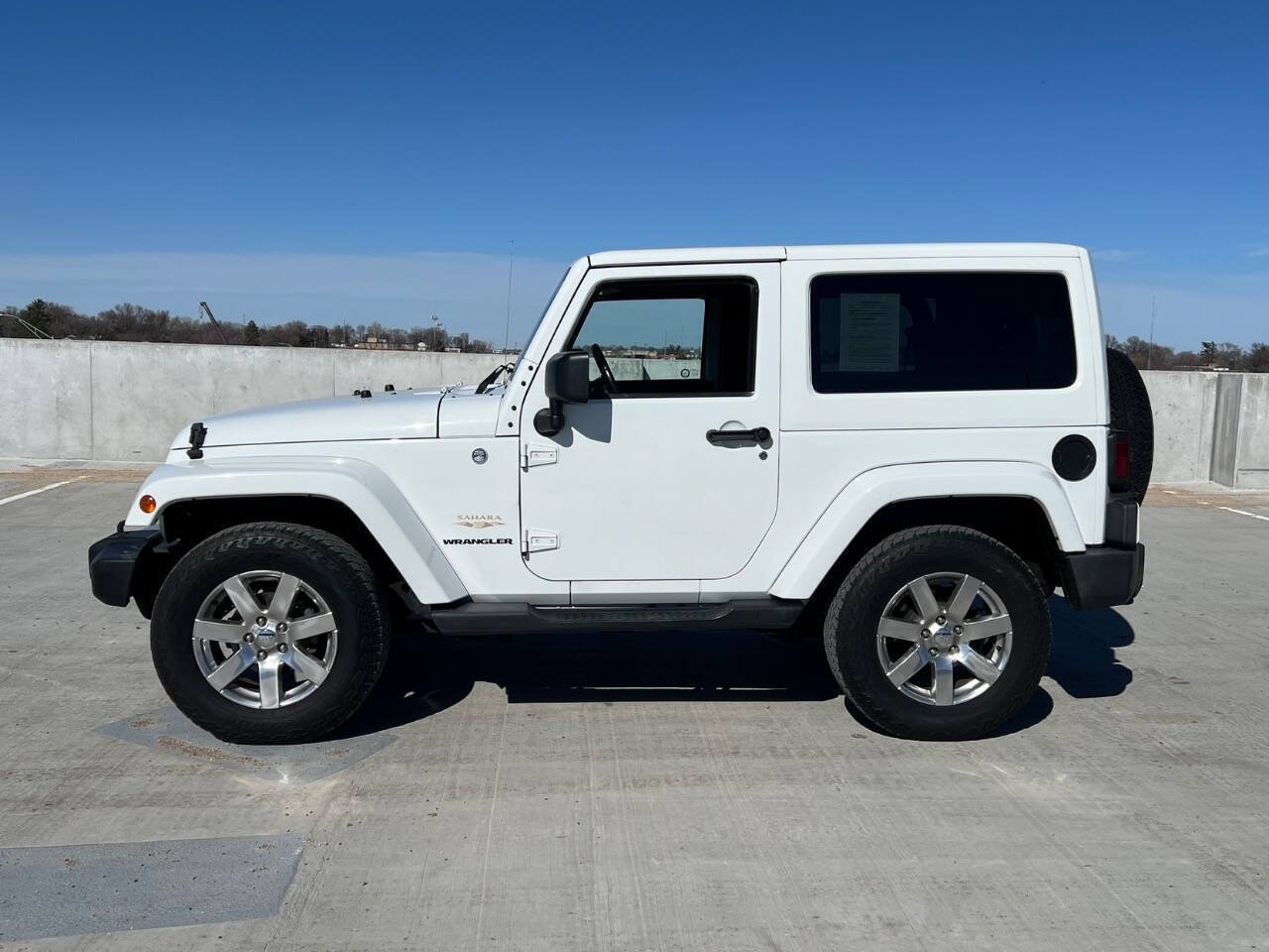 Used 2013 Jeep Wrangler Sahara w/ Connectivity Group AWD/4WD image 7