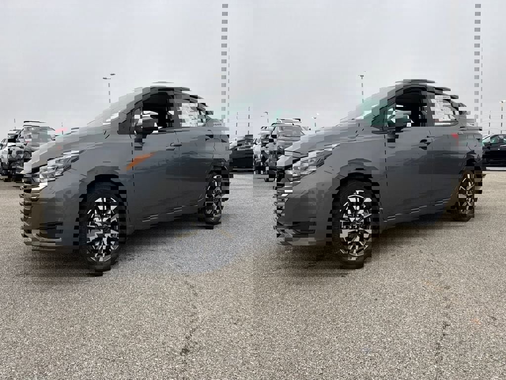 New 2025 Nissan Versa SV w/ Trunk Package