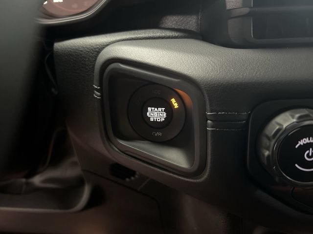 Used 2025 Jeep Wrangler Unlimited Sahara w/ Safety Group AWD/4WD image 16