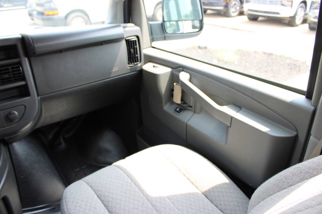 New 2026 Chevrolet Express 3500 Extended w/ Driver Convenience Package RWD image 29
