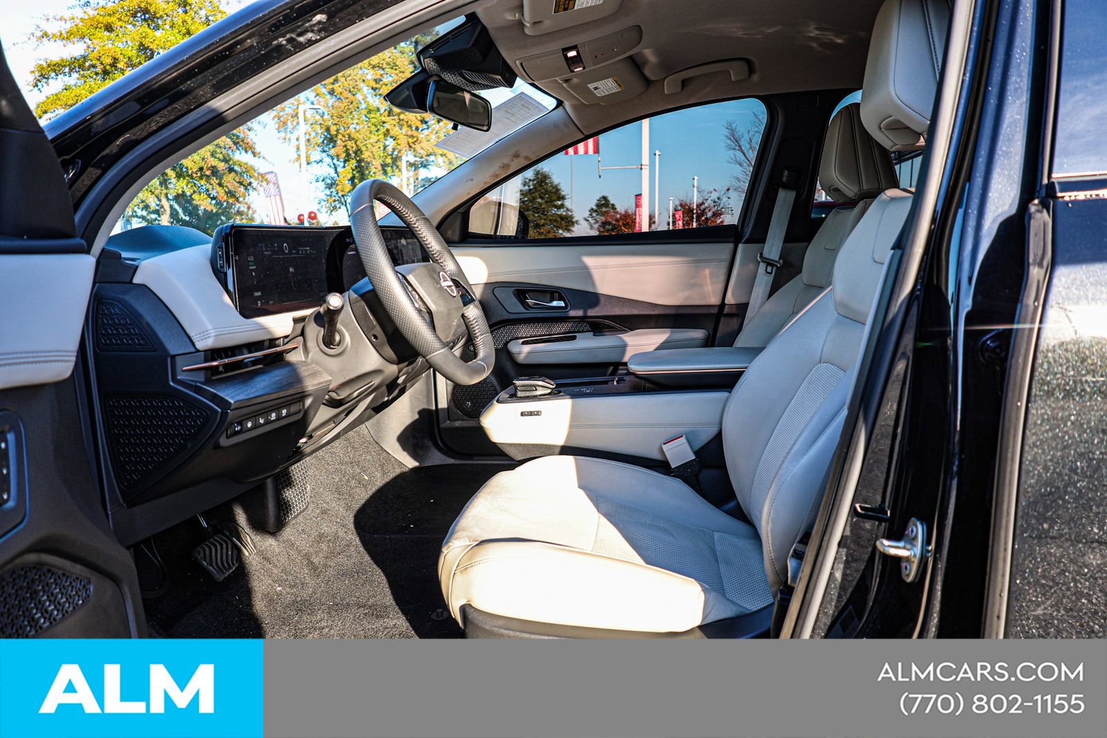 Used 2023 Nissan Ariya FWD image 18