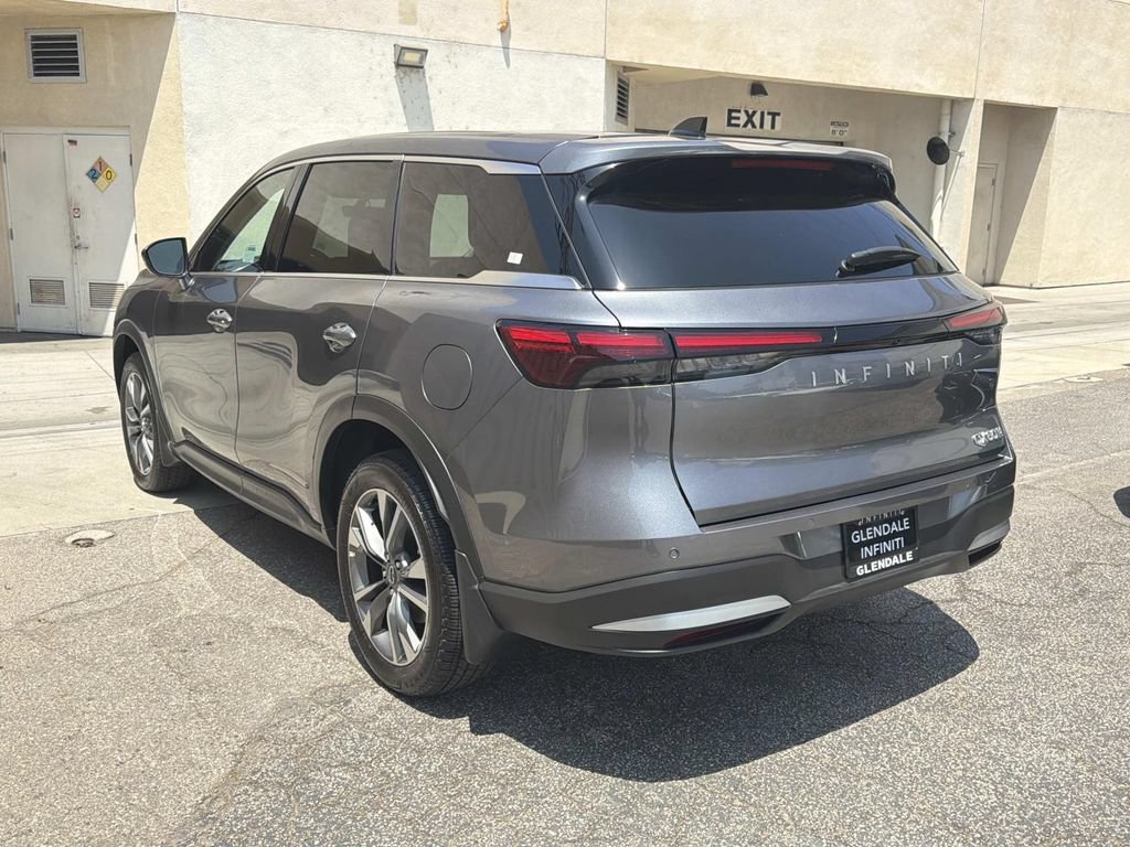 Certified 2026 INFINITI QX60 Pure w/ Cargo Package AWD/4WD image 4