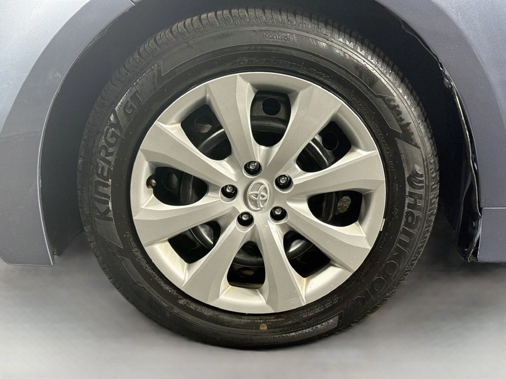 Used 2024 Toyota Corolla LE FWD image 36