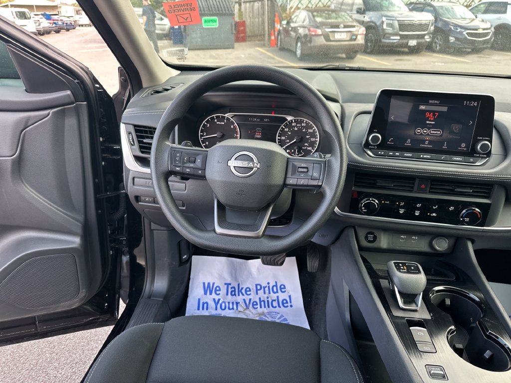 Certified 2025 Nissan Rogue S FWD image 16