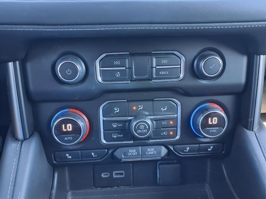 Used 2021 Chevrolet Tahoe Z71 w/ Luxury Package image 20