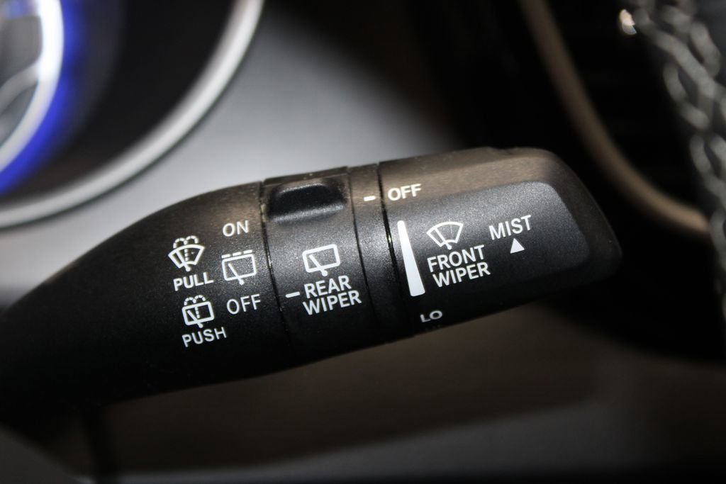 Used 2025 Chrysler Pacifica Select FWD image 43
