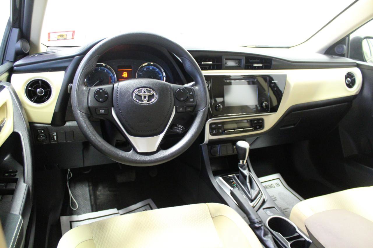 Used 2017 Toyota Corolla LE image 7