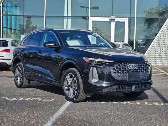 Certified 2025 Audi Q5 Premium w/ Convenience Package AWD/4WD image 3