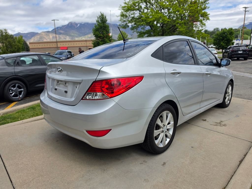 Used 2012 Hyundai Accent GLS w/ Premium Pkg 3 FWD image 5