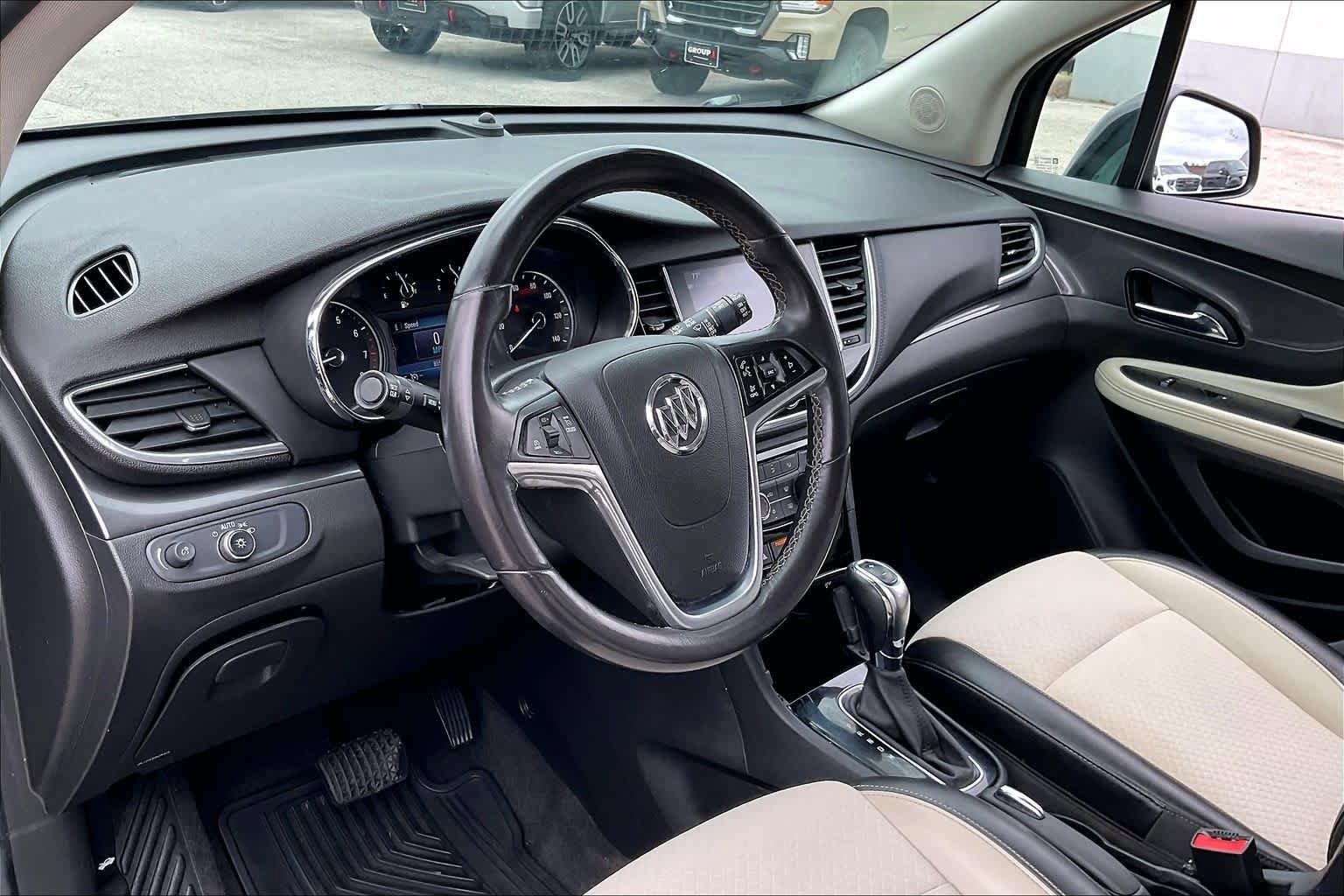 Used 2020 Buick Encore Preferred w/ Safety Package FWD image 17