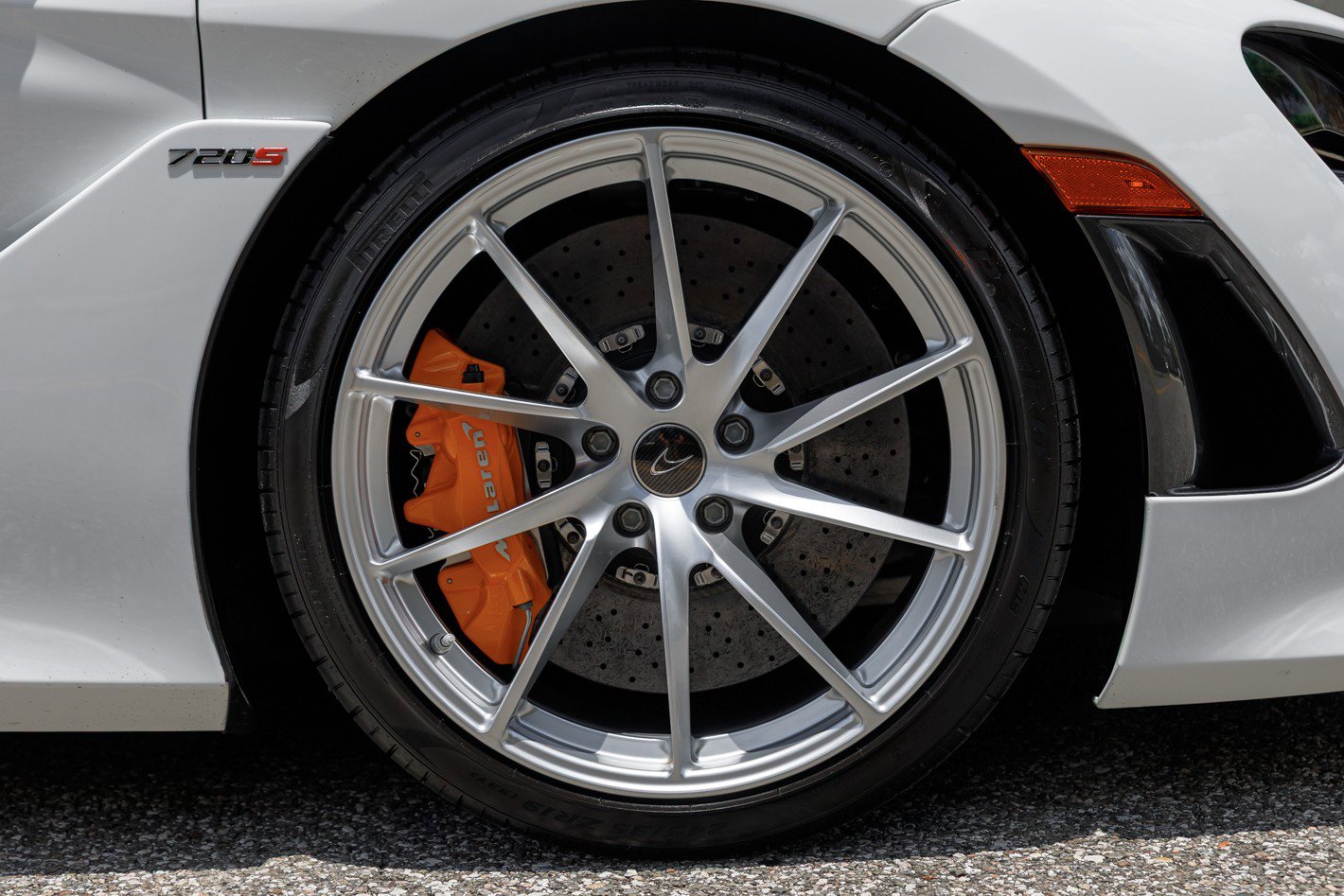 Used 2020 McLaren 720S Spider RWD image 14