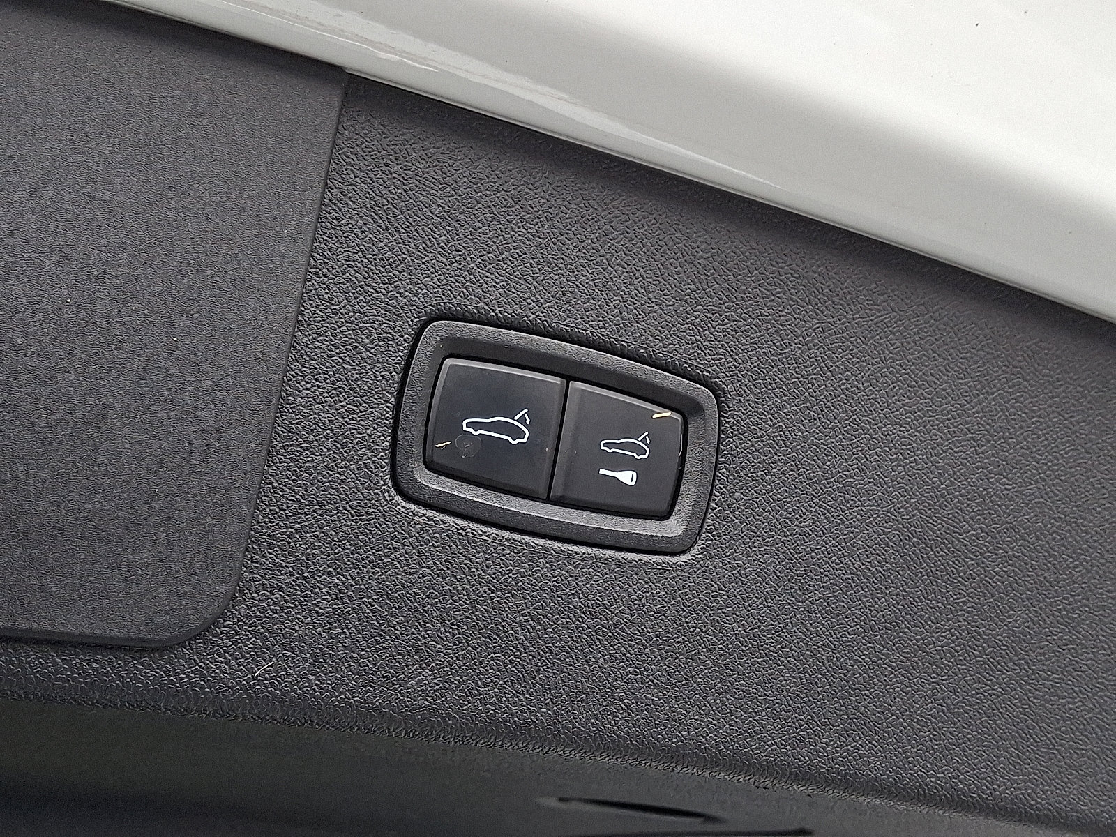 Used 2023 Porsche Cayenne S image 30