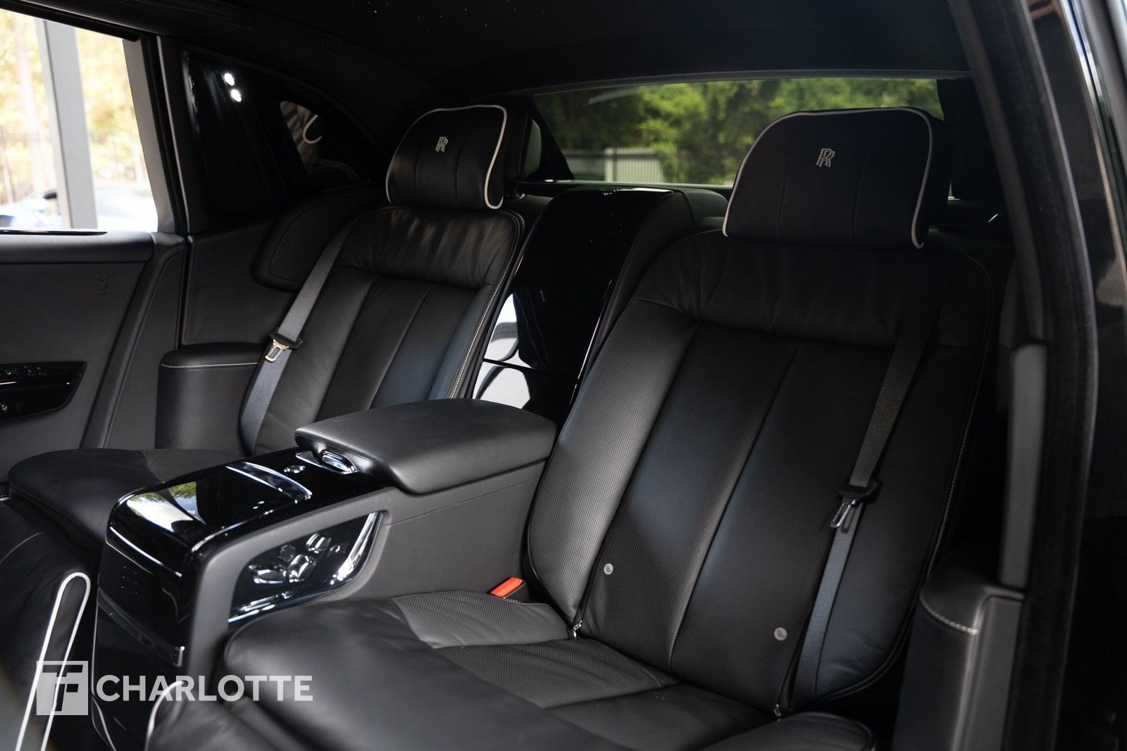 Used 2023 Rolls-Royce Phantom Extended Wheelbase RWD image 36