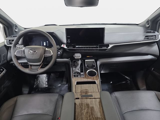 Certified 2026 Toyota Sienna Platinum AWD/4WD image 9