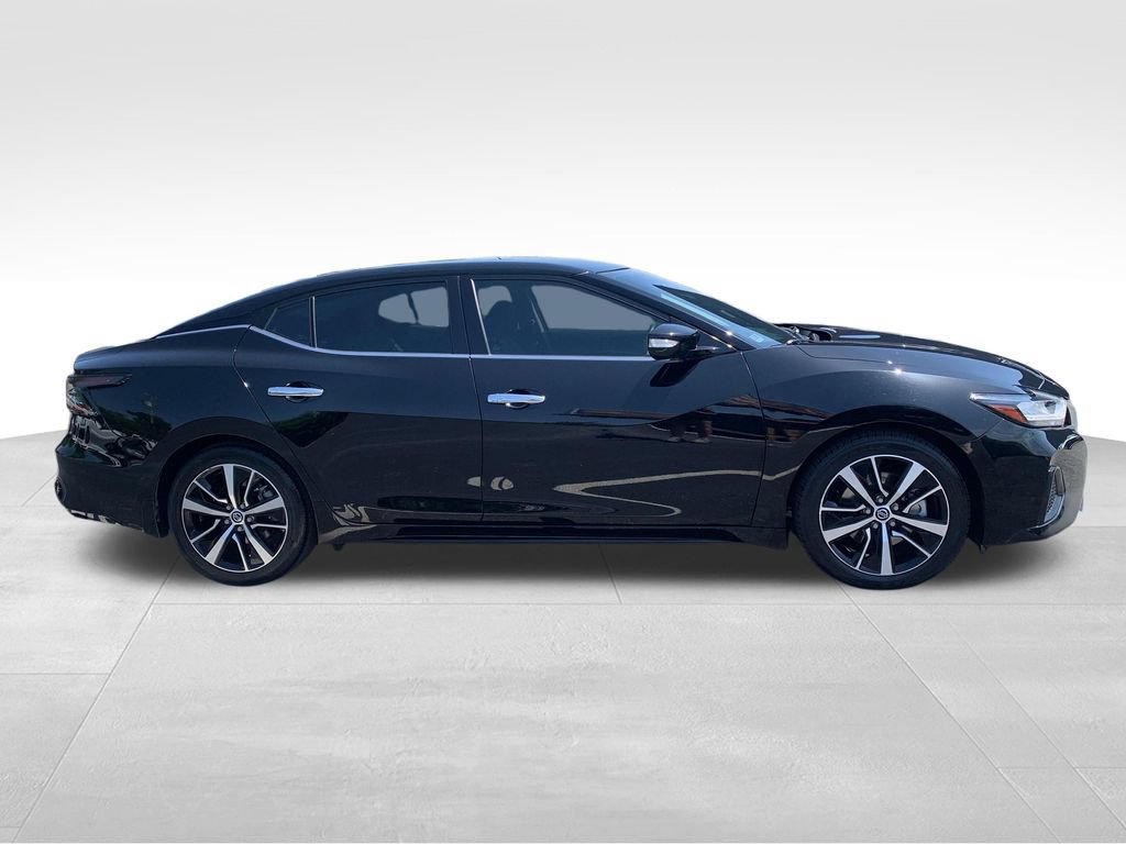 Used 2022 Nissan Maxima SV w/ Floor Mat Group FWD image 6